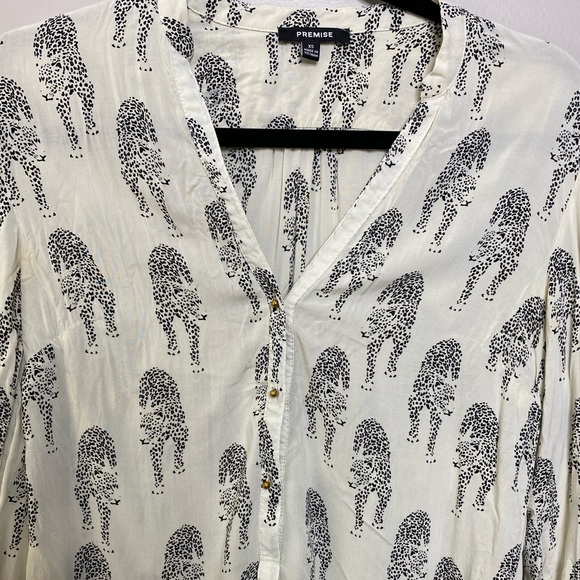 Premise Cheetah print (off white and black) top - Picture 2 of 7